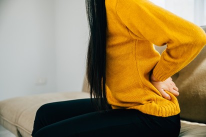 Derékfájdalom: ebből lehet tudni, hogy a vesénk vagy a hátunk okozza
