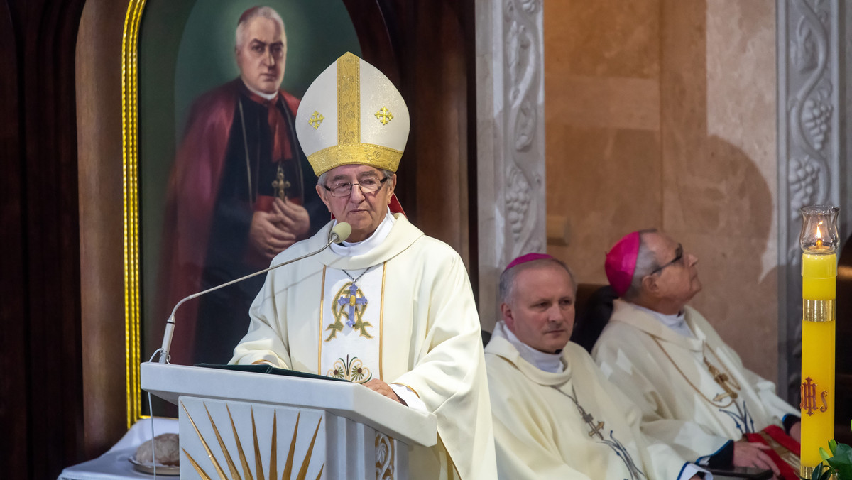 Zamieszanie w sprawie abp. Sławoja Leszka Głódzia. Parafianka: to patologia