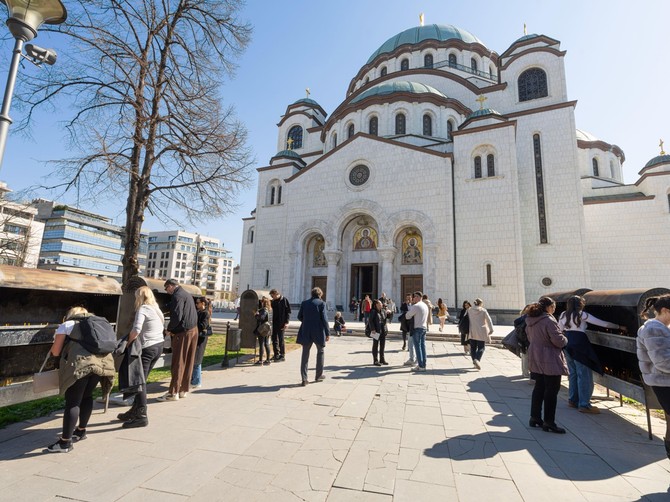 Turci došli u hram Svetog Save i o njihovom ponašanju bruji cela Srbija