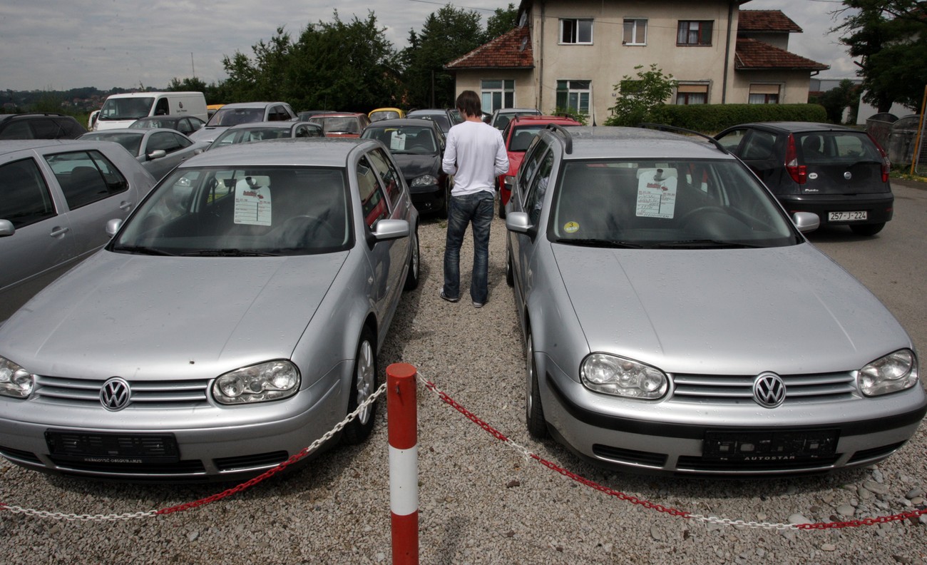 Otežan uvoz automobila u BiH Fabrike iz EU ne izdaju potvrdu o poreklu vozila Blic