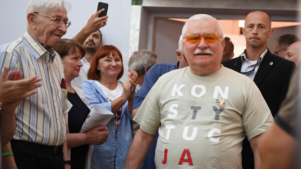 Obywatelska Pomoc Wyborcza. Inauguracja inicjatywy z udziałem Lecha Wałęsy