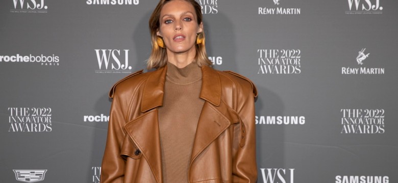 Anja Rubik ramię w ramię z Hailey Bieber na ściance w Nowym Jorku. WOW! FOTO