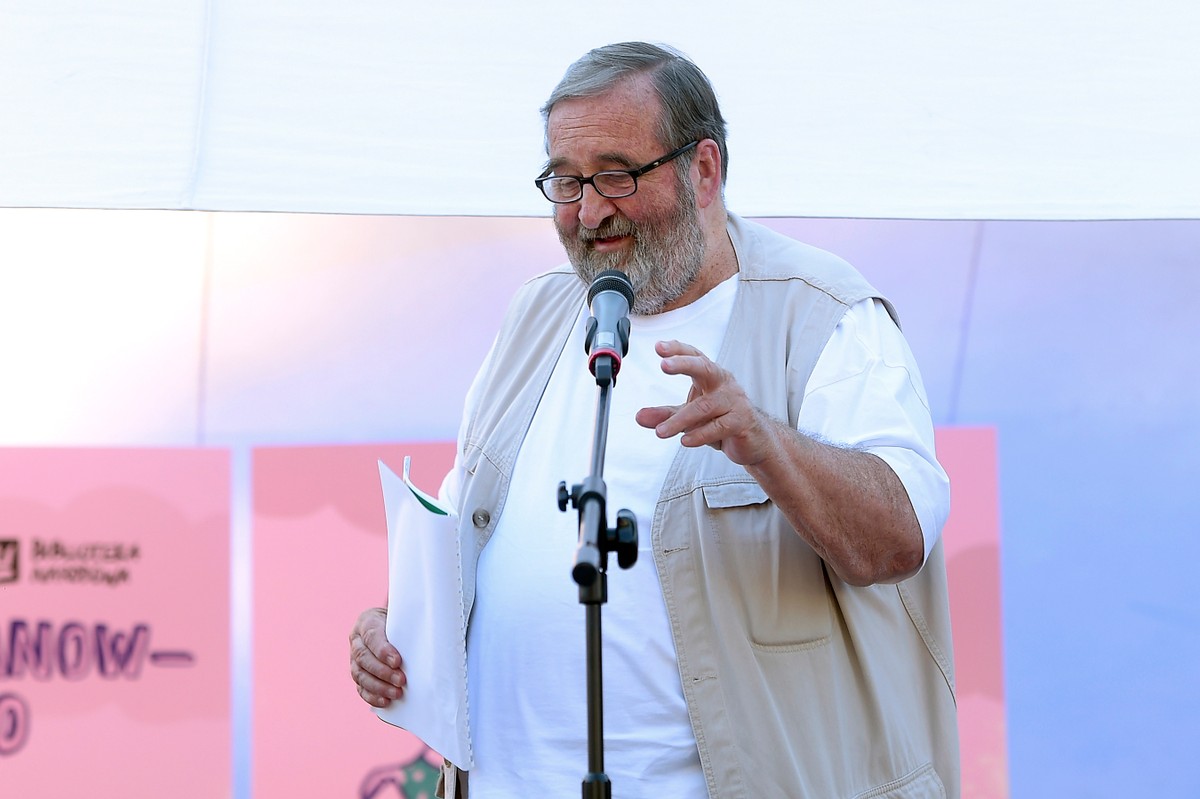 Wnuczka Krzysztofa Kowalewskiego wzięła ślub z ukochaną. W sieci zamieściła zdjęcia z uroczystości