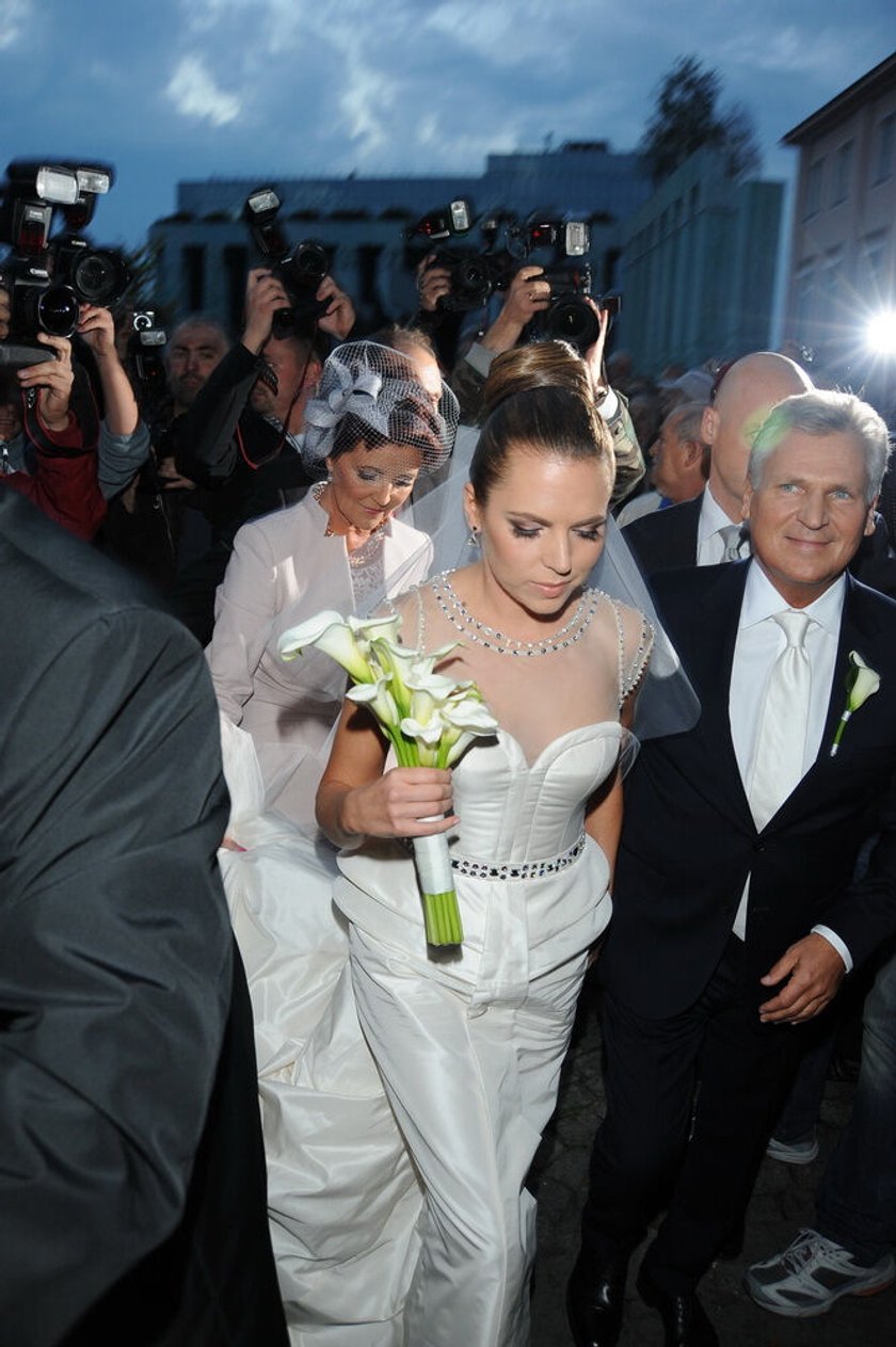 Suknia Jolanta Kwaśniewskiej na ślubie. Mama przyćmiła Olę Kwaśniewską