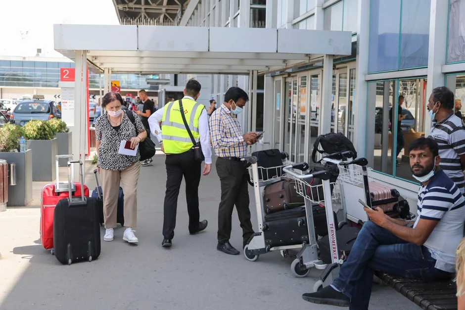 Tri nova parkinga na Aerodromu: Dnevna karta 300 dinara