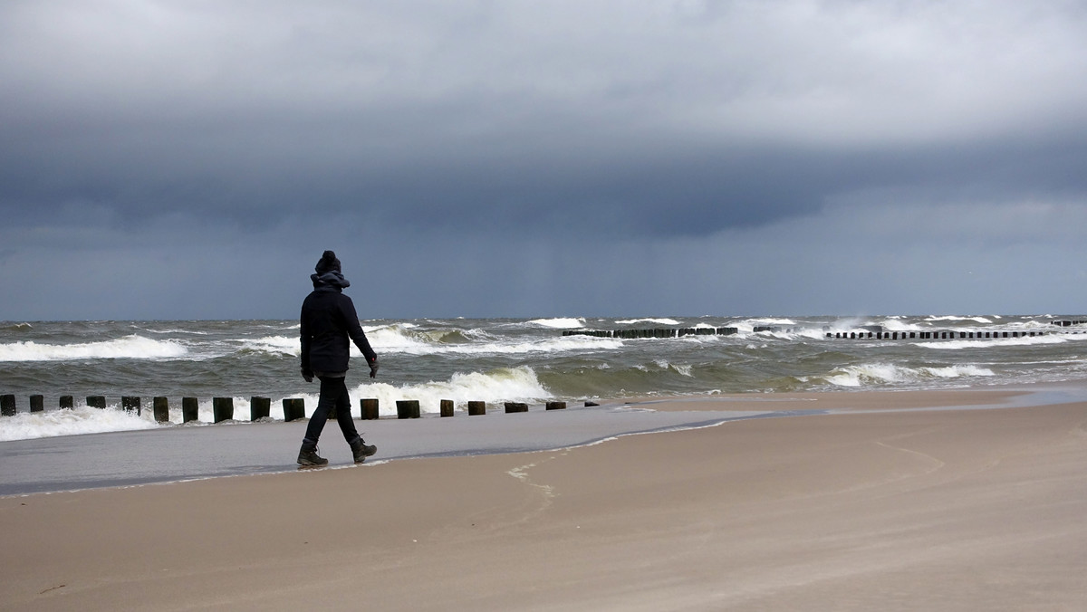 Urlop zimą nad polskim morze. Kto jeździ? Ile kosztuje polskie morze zimą?