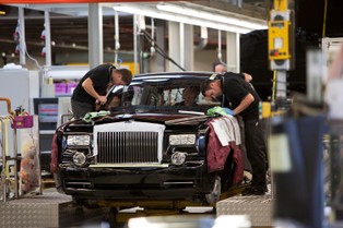 Rolls Royce Ghost - kulisy produkcji (ZDJĘCIA)