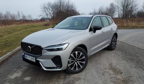 Jeździłem Volvo XC60 B4. Komu może spodobać się miękka hybryda?
