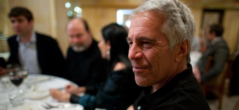 Ujawniono nowe dokumenty ws. skandalu Epsteina. Teraz część zniknęła, w tym foto z Trumpem