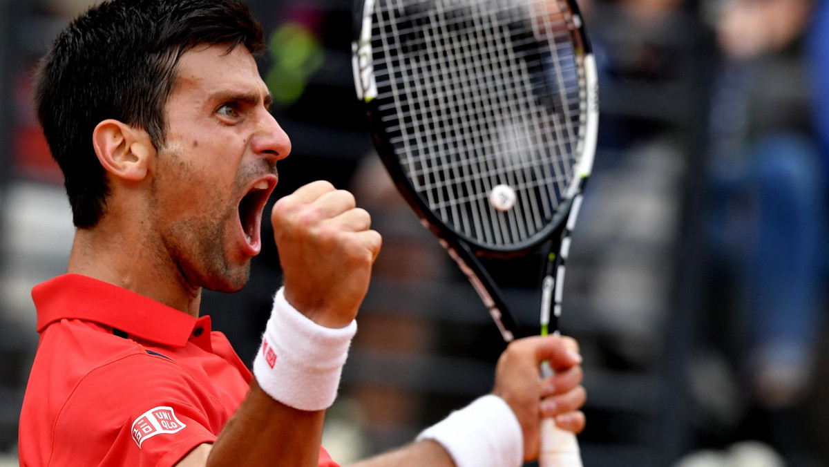 Lider rankingu ATP Novak Djokovic po niezwykle zaciętym meczu pokonał Rafaela Nadala 7:5, 7:6(4) i awansował do półfinału turnieju ATP Masters 1000 w Rzymie. Tak wyrównanego pojedynku dwóch legend męskiego tenisa nie oglądaliśmy od dwóch lat. - W najtrudniejszych momentach utrzymałem nerwy na wodzy - przyznał po meczu Serb.