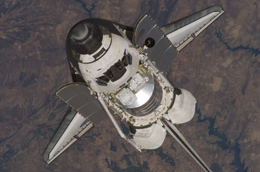 US-SPACE SHUTTLE-DISCOVERY-DOCKING WITH ISS