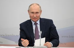 Skandaliczne słowa Putina. "Podobną narrację próbowali forsować Sikorski czy Giertych"