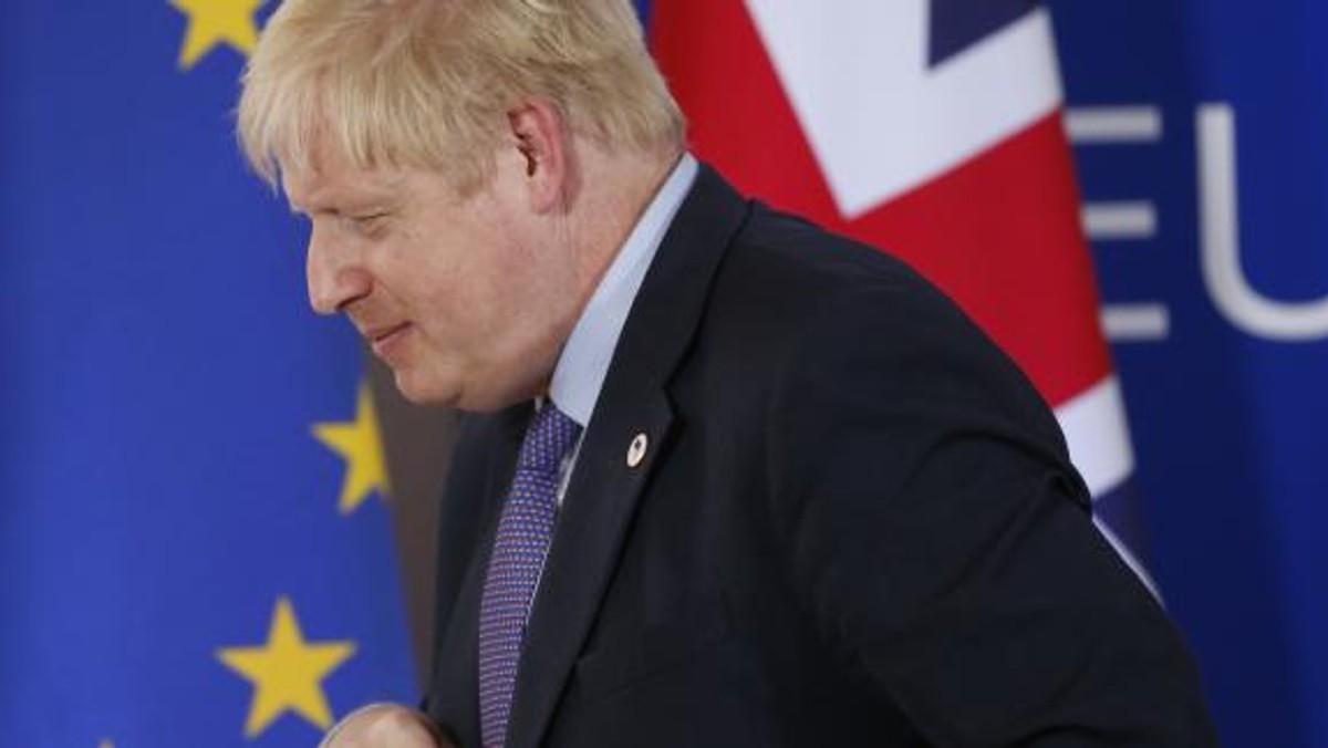 Brytyjski premier obiecał w swoim noworocznym przesłaniu "10 lat dobrobytu", który nastąpi dzięki opuszczeniu Unii Europejskiej. Jak relacjonują media, Boris Johnson wskazał, iż "2020 jest nowym rozdziałem w historii Wielkiej Brytanii" oraz "uwolnieniem pełnego potencjału Brytyjczyków".