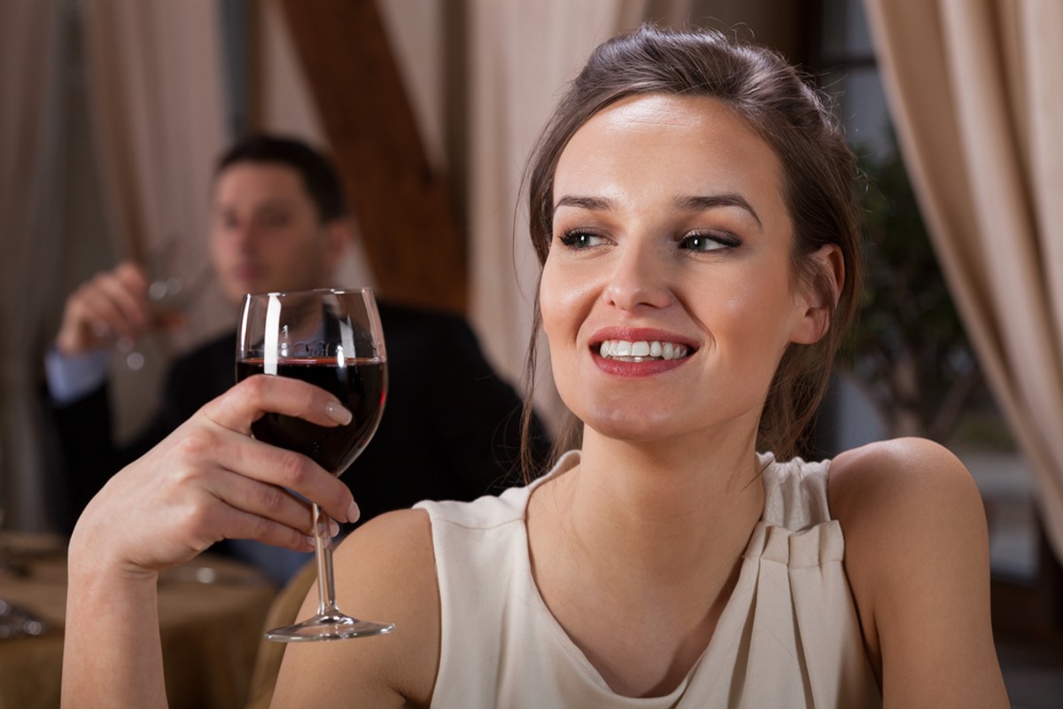 Czy na weselu singielka ma szansę na poznanie kogoś ciekawego?