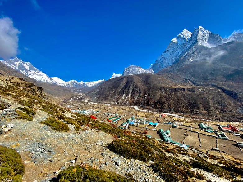 Dingboche (4300 m. n.p.m.), wysokogórska wioska zamieszkała przez Szerpów