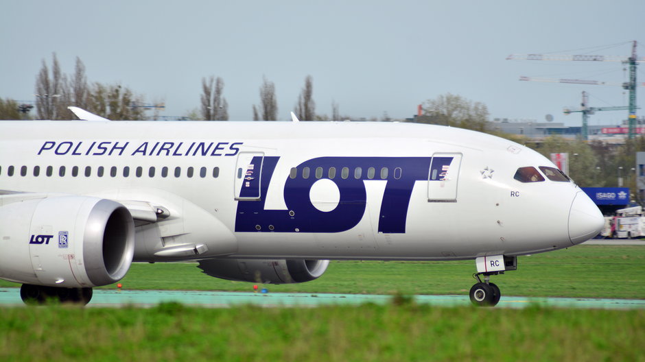 Samolot PLL LOT (zdjęcie ilustracyjne)