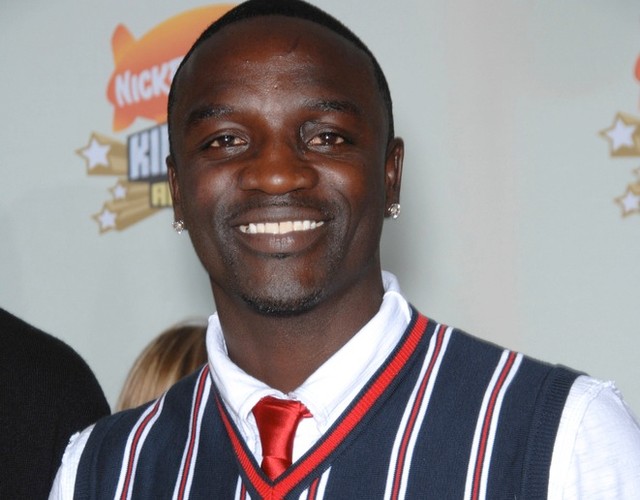 Akon – 'Beautiful'