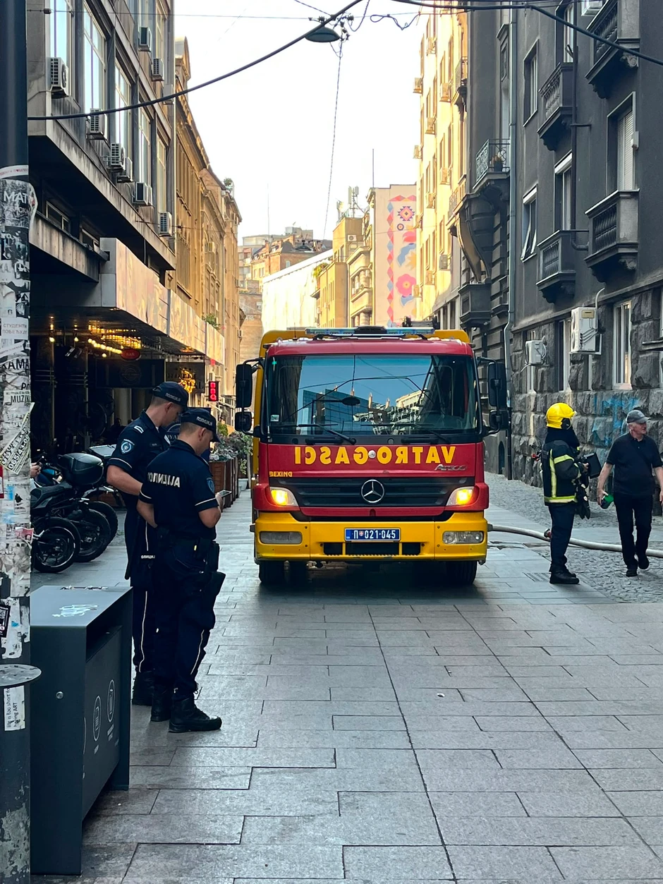 Vatrogasci i policija
