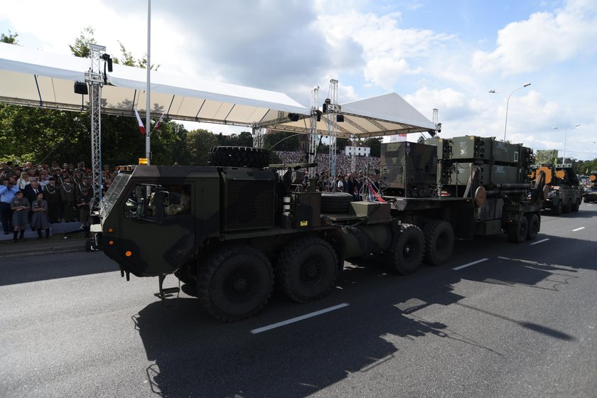 Wielka defilada z okazji Święta Wojska Polskiego w Warszawie