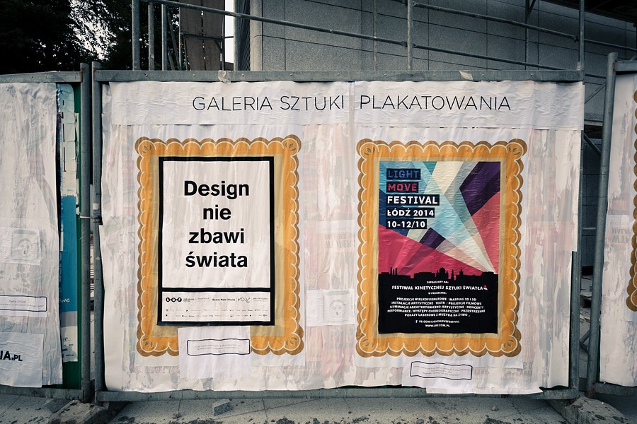 Galeria plakatu na płocie. Nietypowa akcja artystyczna w stolicy