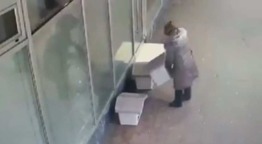 Žena je podigla kućicu i otišla