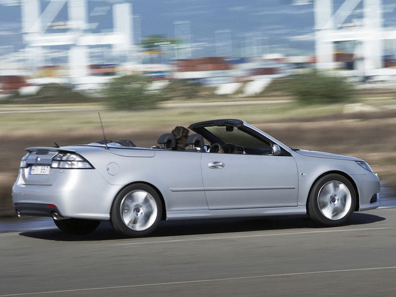 Saab 9-3: nowy wygląd, nowy silnik twin-turbo 1,9 TTiD i napęd na cztery koła XWD