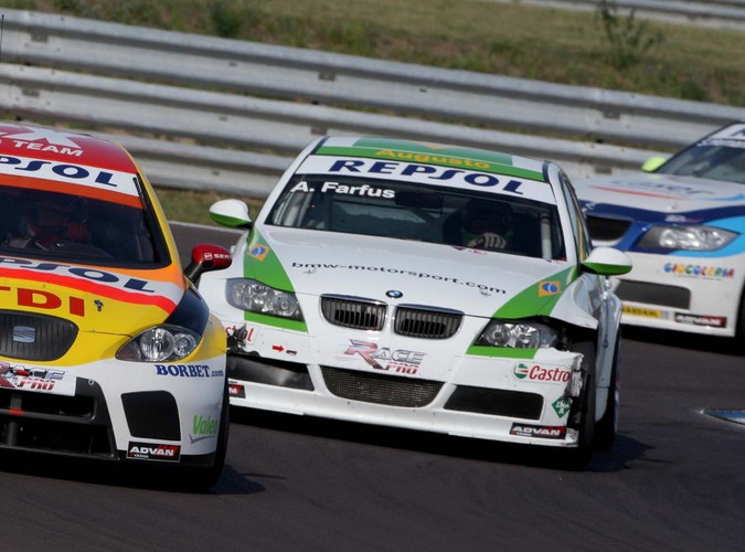 W wyścigu triumfowali
kierowcy BMW, Augusto Farfus i Felix Portiero