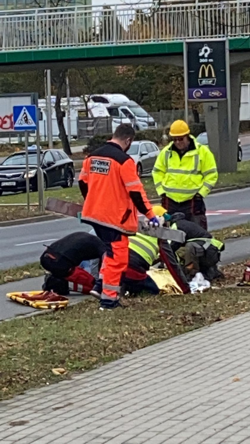 Śmiertelne potrącenie kobiety na chodniku 