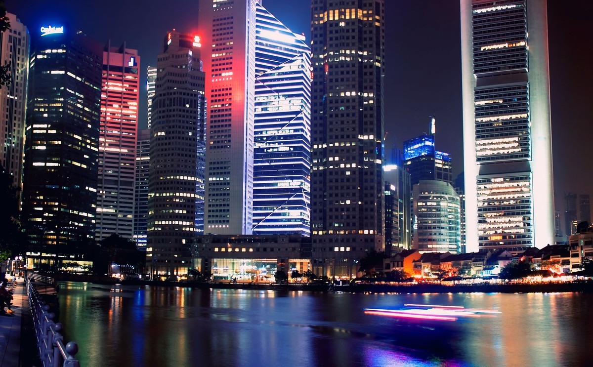 Singapur, który budzi się po zmroku. Gdzie na imprezę w paszczę azjatyckiego tygrysa?