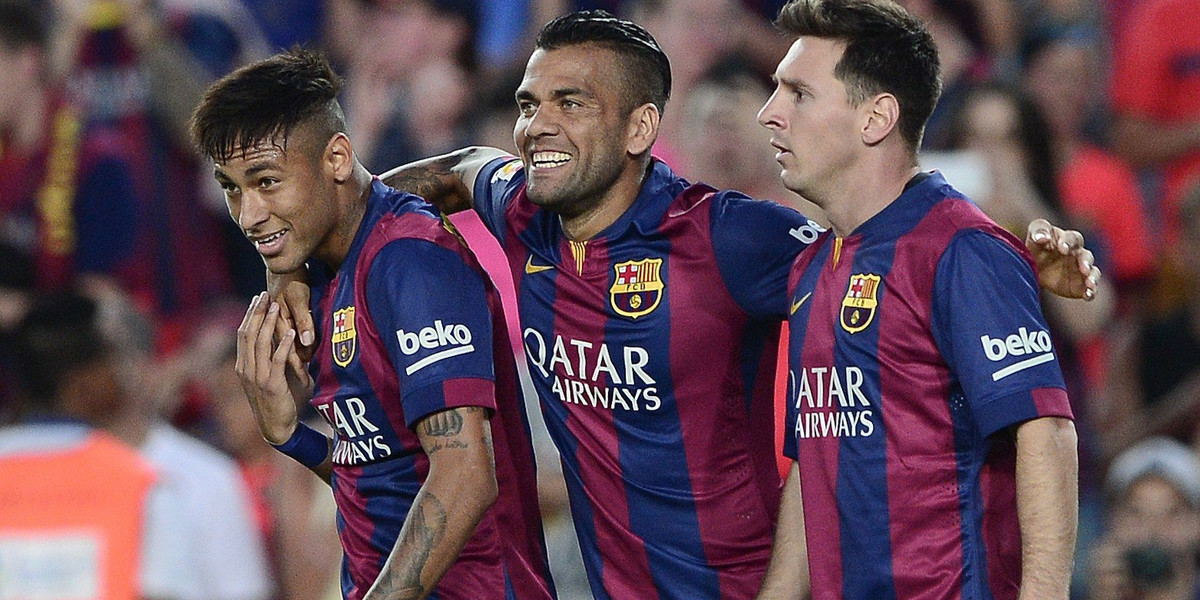 Dani Alves opuszcza Barcelonę! Piłkarz po 12 latach spędzonych w Hiszpanii wyprowadza się do Anglii!