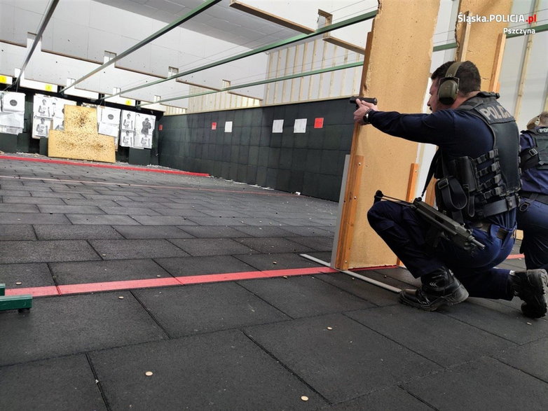 Szkolenie strzeleckie pszczyńskich policjantów - 28.11.2022 - autor: KPP Pszczyna