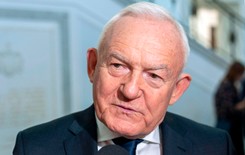 Miller: Wiemy, ile będzie nas kosztować weto. To grubo ponad pół biliona złotych