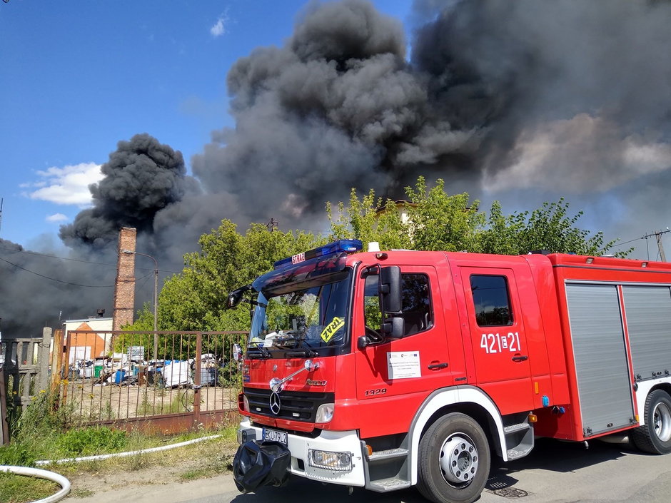 Pożar składowiska odpadów w Kutnie