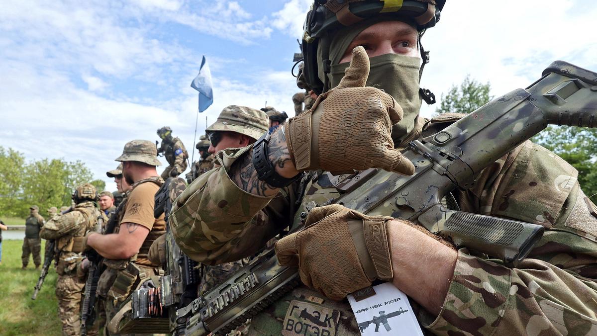 Rosyjski Korpus Ochotników i Legion Wolna Rosja to formacje, składające się z rosyjskich obywateli, którzy walczą po stronie Ukrainy.