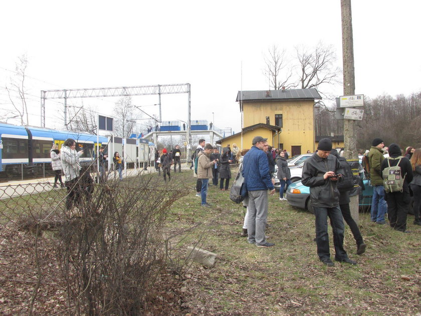 Zerwana trakcja i bałagan w Kolejach Śląskich