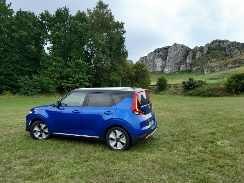 Kia Soul EV. Czy samochód elektryczny nadaje się na wyjazd