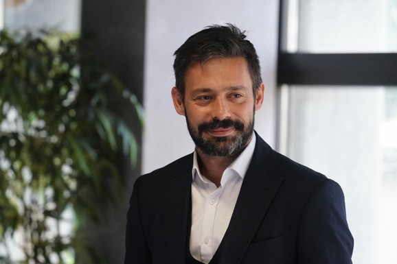 MIKI MAUS BENKICA I CUCLA Milan Vasić objavio sliku sina Despota dok spava u krevecu: Slika iz porodičnog doma raznežila sve