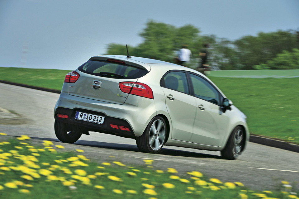 Kia Rio kontra Seat Ford Fiesta i Peugeot 208