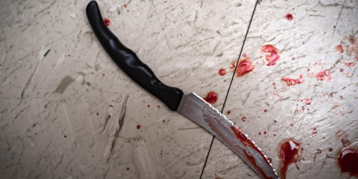 21-latek zaatakował nożem znajomego 