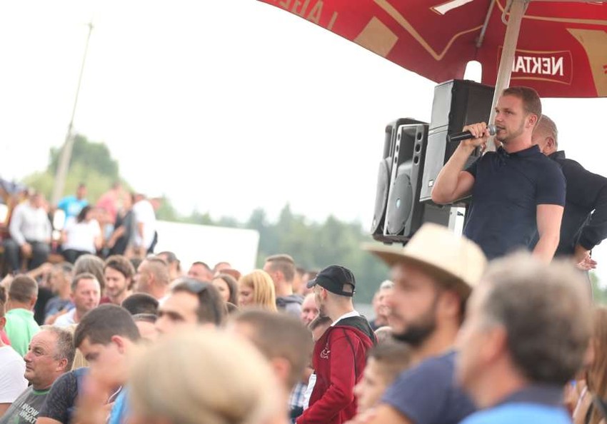 Draško Stanivuković komentarisao borbu bikova