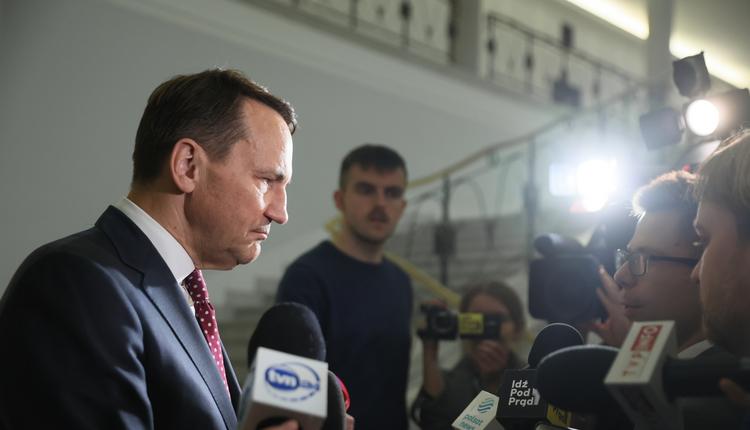 Czy Polsce grozi wojna z Rosją? Sikorski: Putin nie będzie aż na tyle szalony