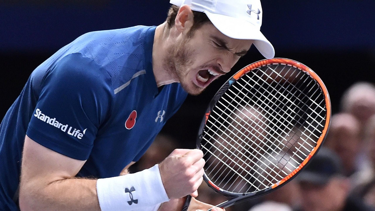 W sobotę Andy Murray został 26. w historii tenisa liderem rankingu ATP, a dzień później wygrał swój ósmy turniej w sezonie. W finale ATP Masters 1000 w Paryżu Szkot pokonał Amerykanina Johna Isnera (27. ATP) 6:3:, 6:7(4), 6:4. W lepszym nastroju Murray nie mógł przystępować do londyńskich Finałów ATP.