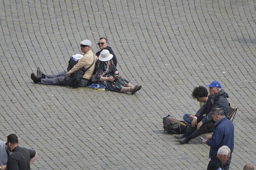 Iščekivanje izbora novog pape u Vatikanu