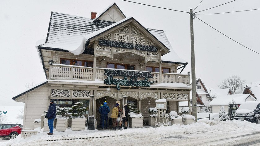 Restauracje mimo obostrzeń otwierają się dla klientów