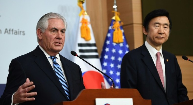 US Secretary of State Rex Tillerson (L) speaks as South Korean Foreign Minister Yun Byung-Se (R) looks on during a press conference in Seoul