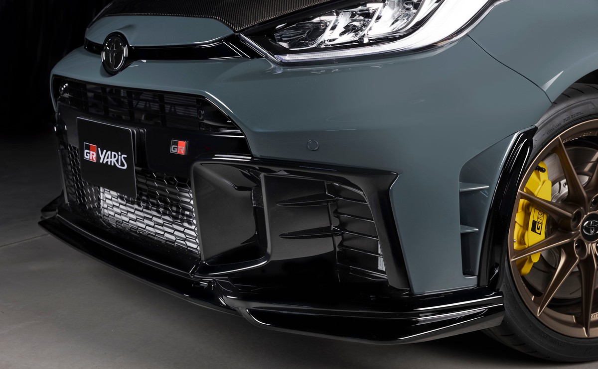 Nowa Toyota GR Yaris Morizo RR w kolorze Gravel Khaki