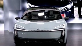 Nowa Toyota Corolla to siódmy cud świata. Wygląda świetnie, hybryda 1.5 sensacją