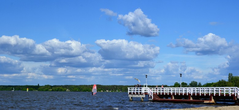 Słońce, piasek i piękne widoki. Najlepsze plaże w Warszawie i okolicach
