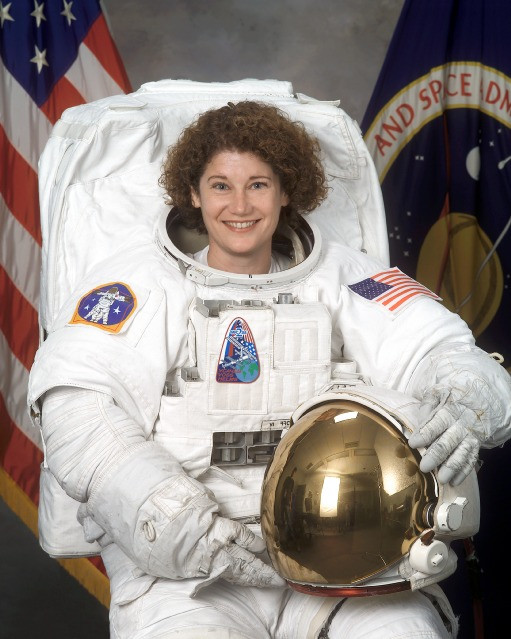 Najdłuższy spacer kosmiczny — Susan Helms i James S. Voss