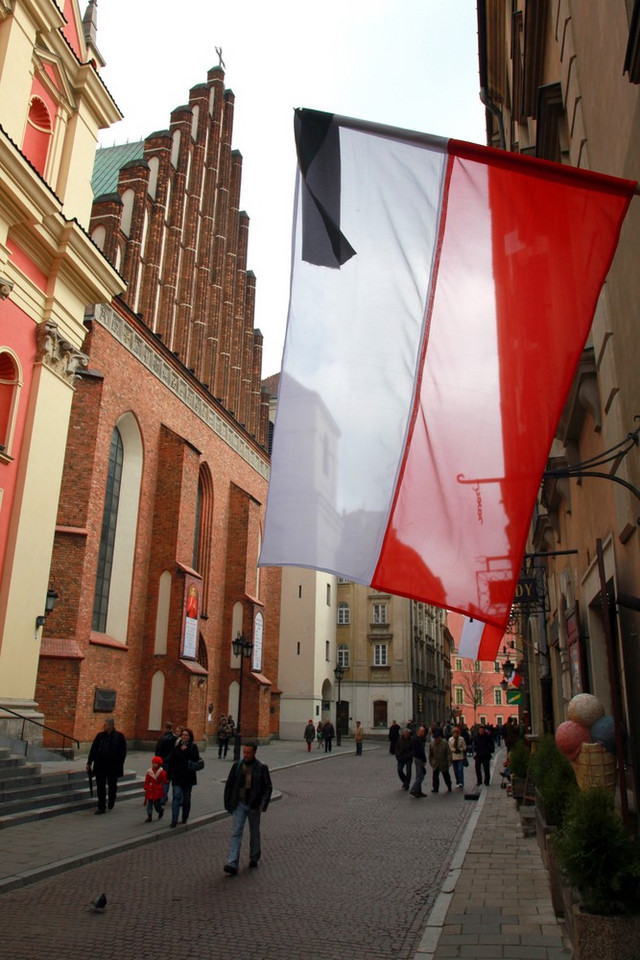 Polacy żegnają Lecha Kaczyńskiego